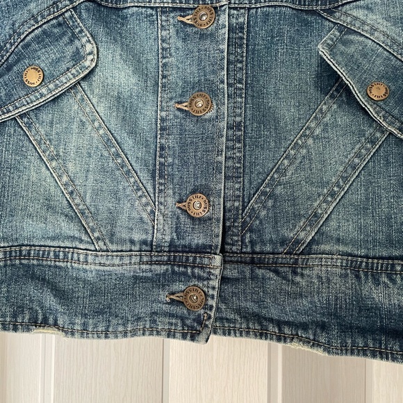 Miss Lili Cropped Jean Jacket. Like New! - Picture 4 of 7